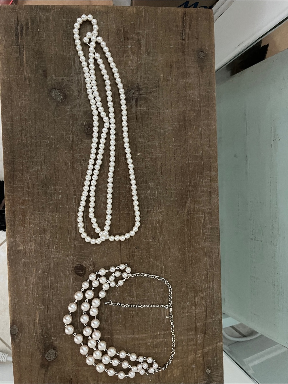 Elegant White Pearl Necklace - Women Jewelry